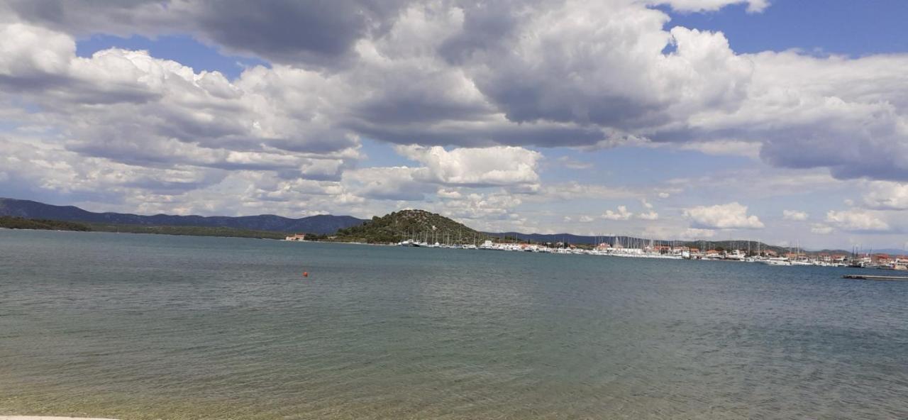 Beach Apartment Ana With Sea View, Balcony, Garden & Bbq, Murter - Dalmatia Dış mekan fotoğraf
