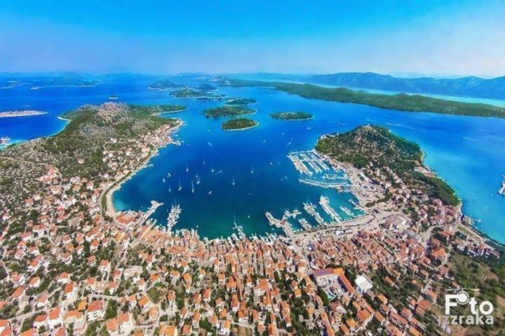 Beach Apartment Ana With Sea View, Balcony, Garden & Bbq, Murter - Dalmatia Dış mekan fotoğraf