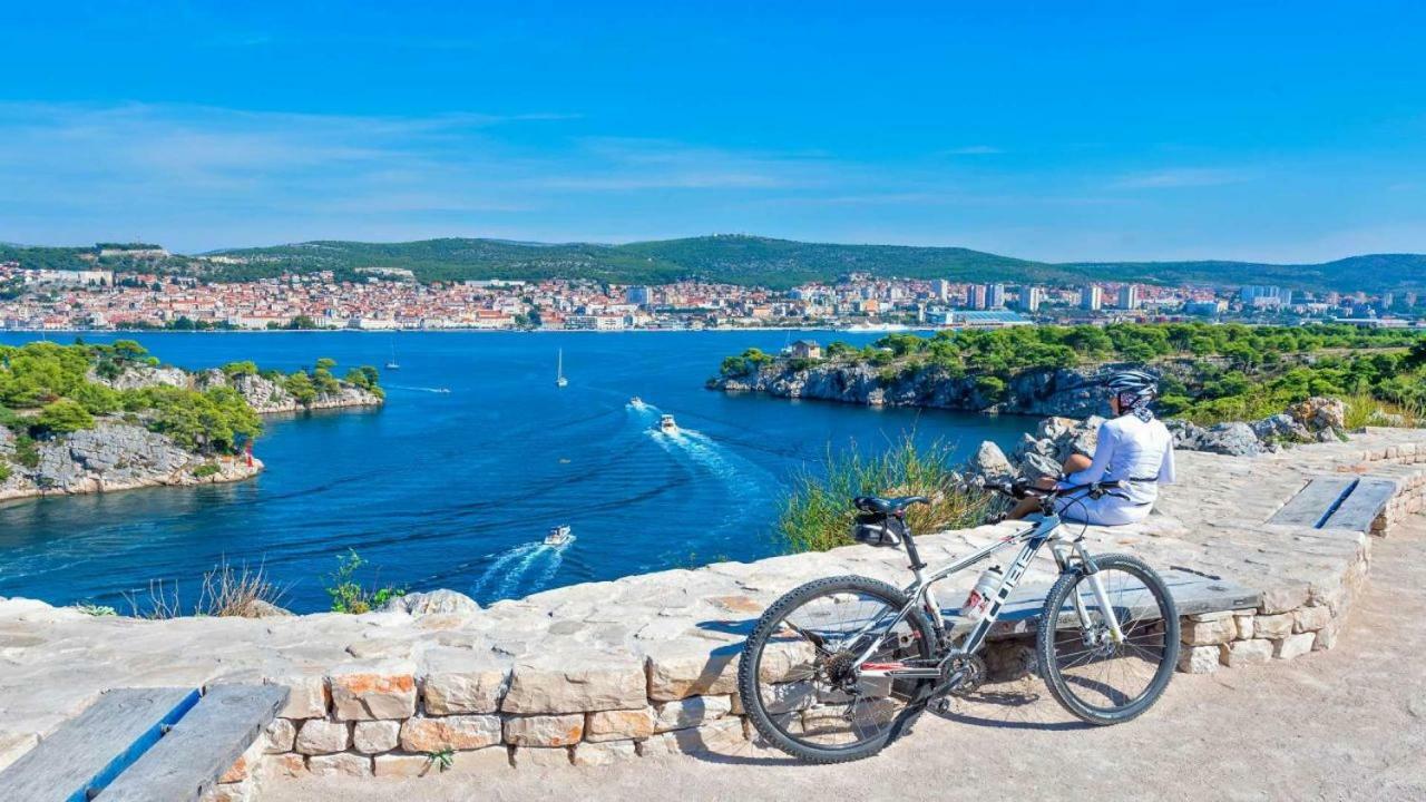 Beach Apartment Ana With Sea View, Balcony, Garden & Bbq, Murter - Dalmatia Dış mekan fotoğraf