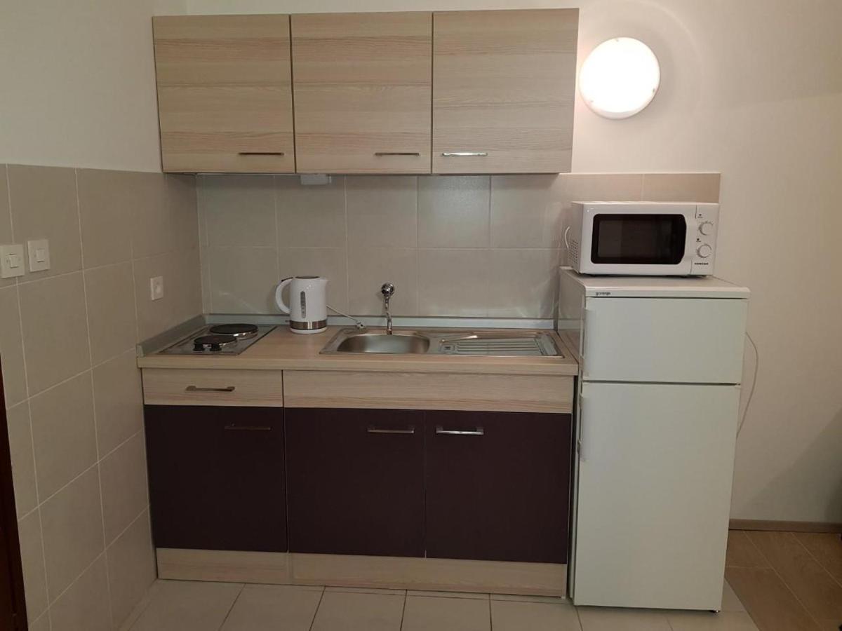 Beach Apartment Ana With Sea View, Balcony, Garden & Bbq, Murter - Dalmatia Dış mekan fotoğraf